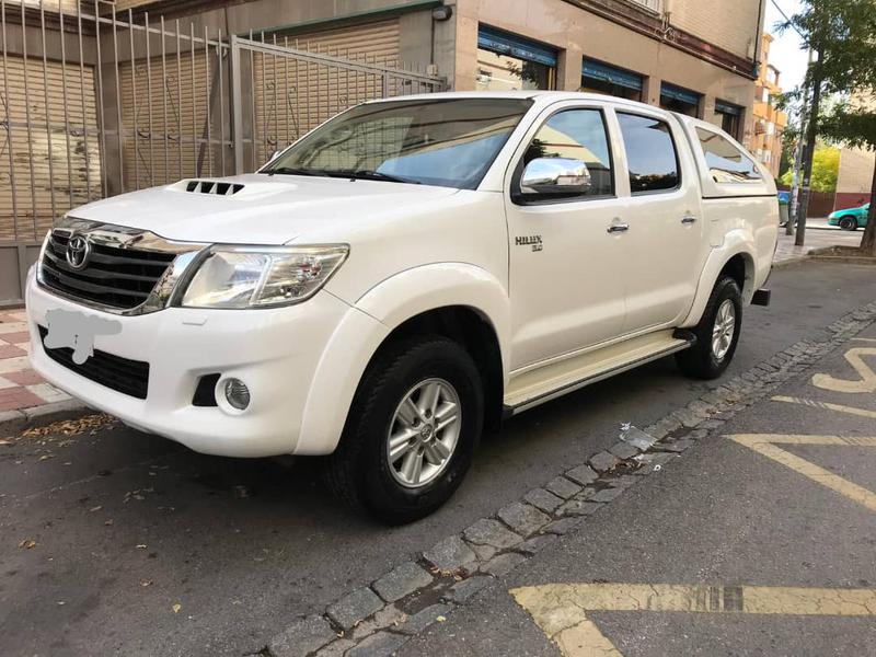 Toyota Hilux • 2013 • 175,000 km 2