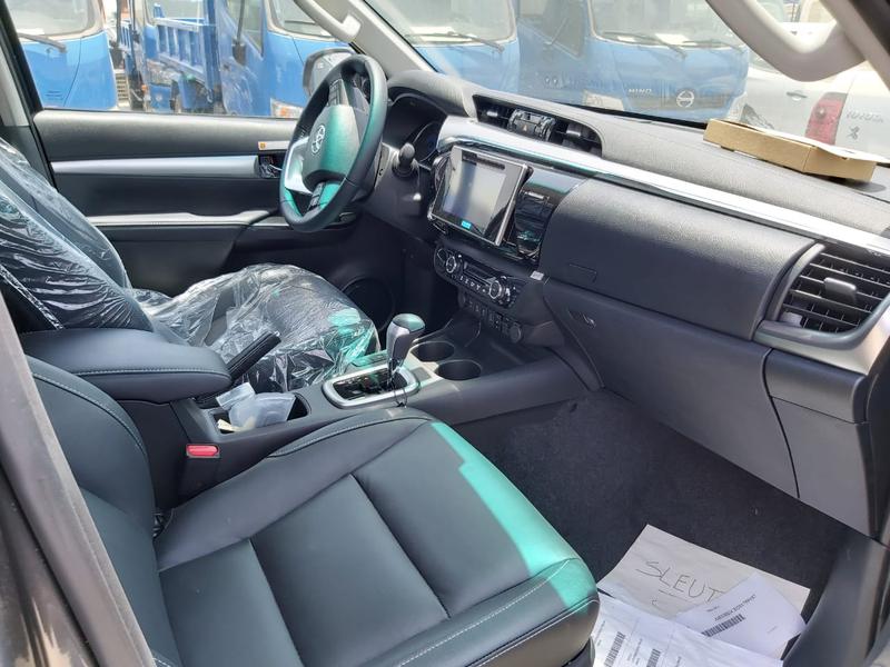Toyota Hilux • 2020 • 1 km 8