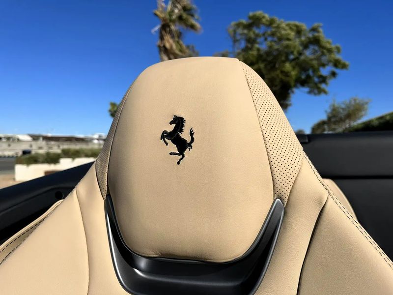 Ferrari Portofino • 2020 • 17,600 km 25