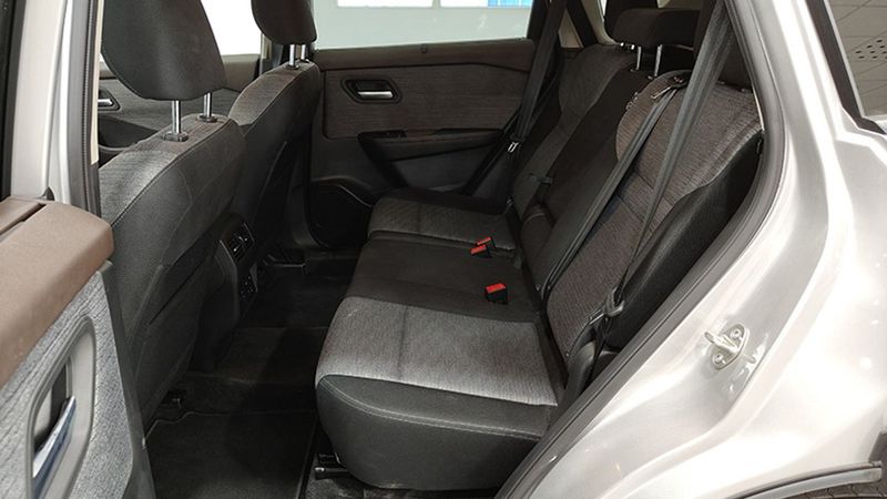 Nissan X-Trail • 2024 • 7,487 km 7