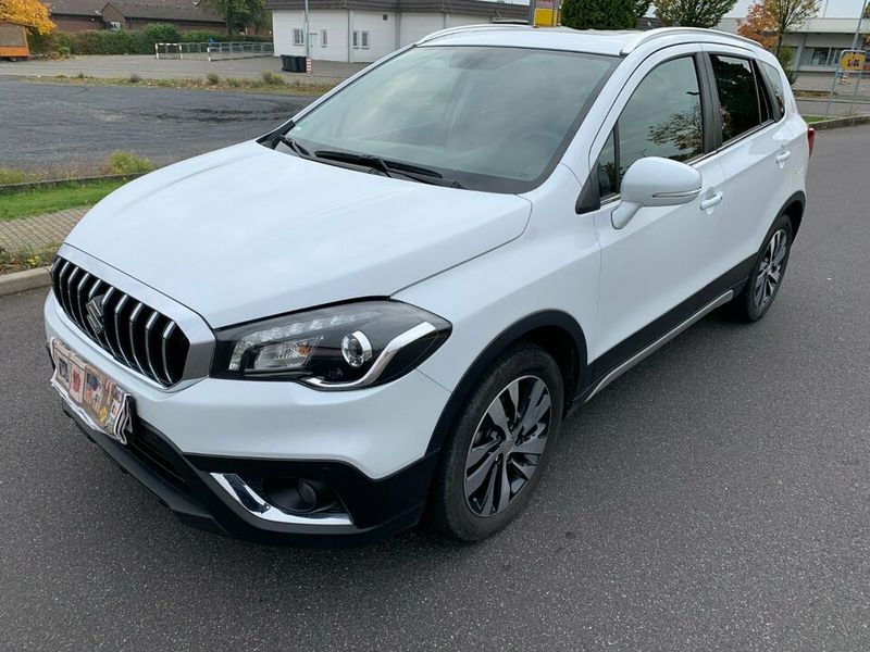 Suzuki SX4 • 2019 • 41,000 km 1
