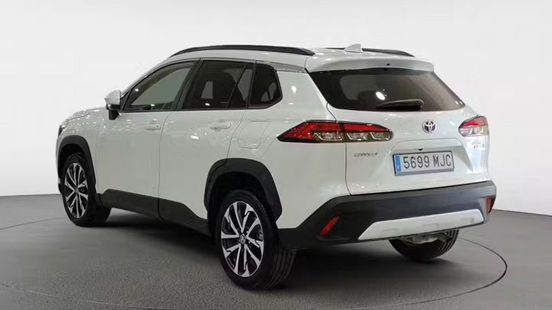 Toyota Corolla • 2023 • 14,894 km 4