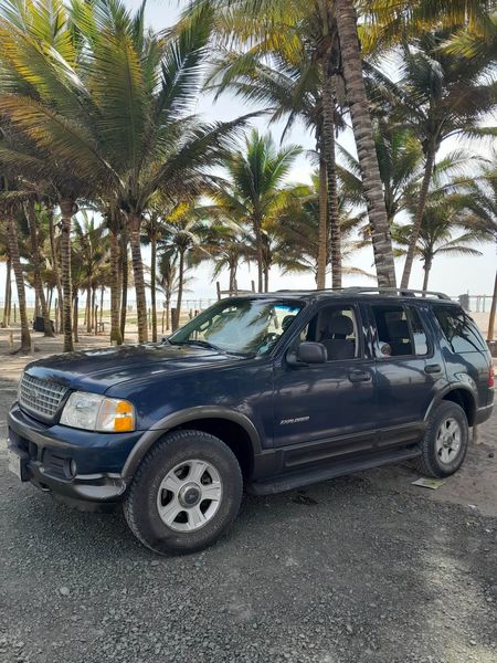 Ford Explorer • 2005 • 205,000 km 1