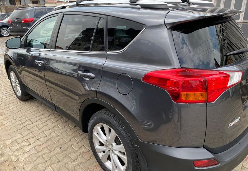 Toyota RAV4 • 2016 • 50,000 km 3