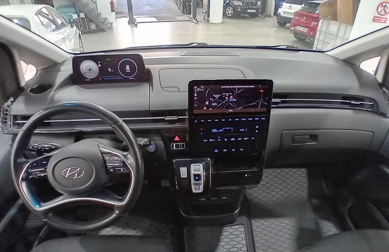 Hyundai Santa Fe • 2022 • 144,718 km 6