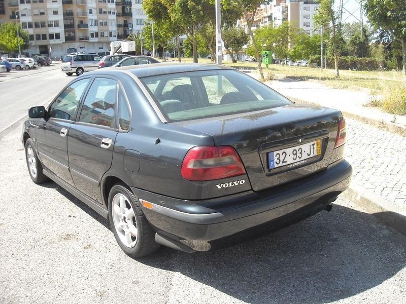 Volvo S40 • 1998 • 20,000 km 3