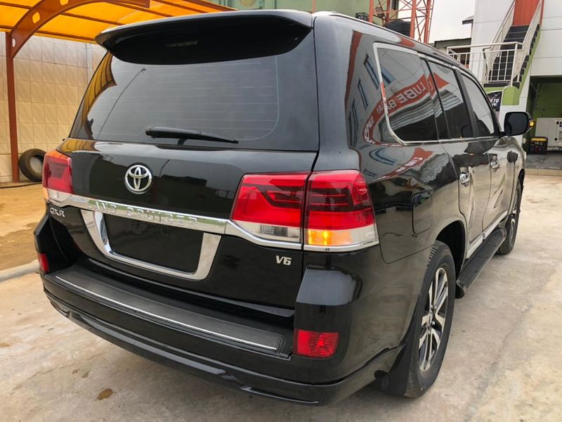 Toyota Land Cruiser • 2013 • 21 km 2