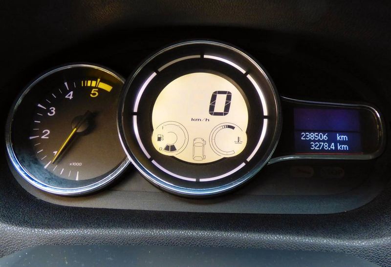 Renault Mégane • 2008 • 249,999 km 2