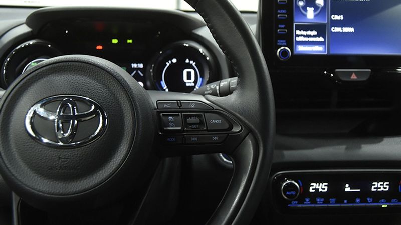 Toyota Yaris • 2021 • 14,534 km 13