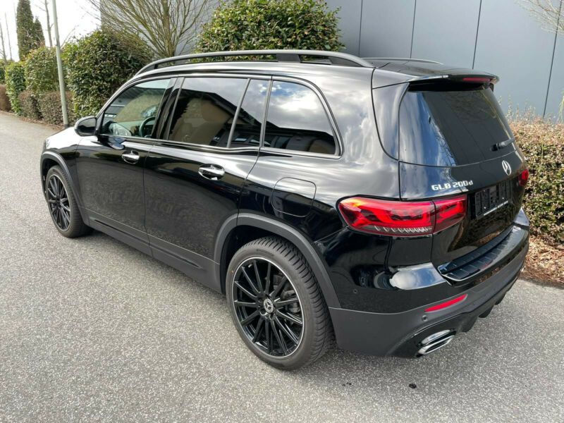 Mercedes-Benz GLB-Class • 2020 • 64,000 km 3