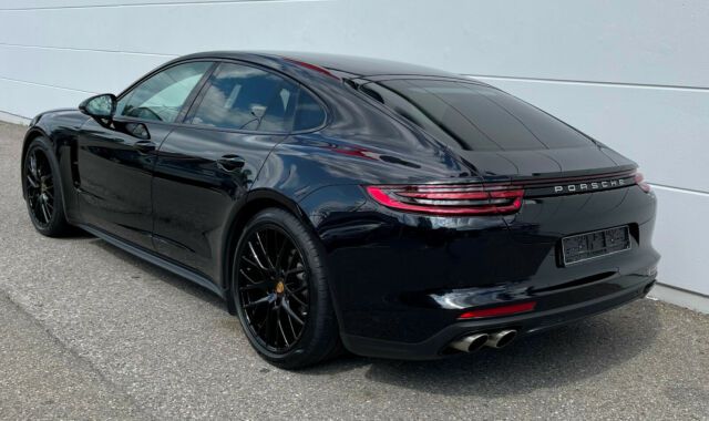 Porsche Panamera • 2016 • 104,000 km 5