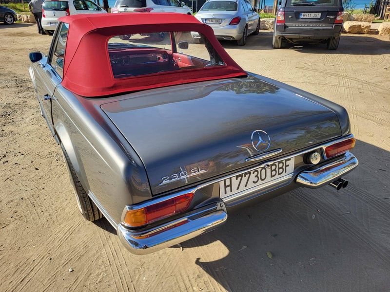 Mercedes-Benz SL • 1965 • 95,000 km 9
