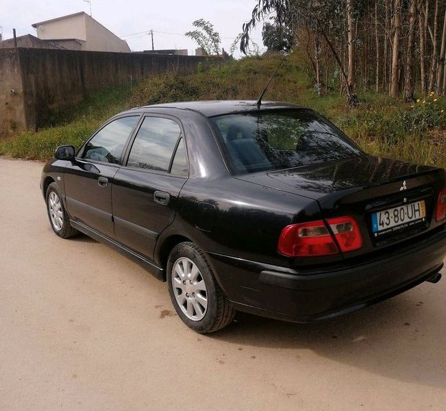 Mitsubishi Carisma • 2000 • 120,000 km 3