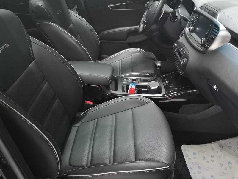 Kia Sorento • 2019 • 45,890 km 11
