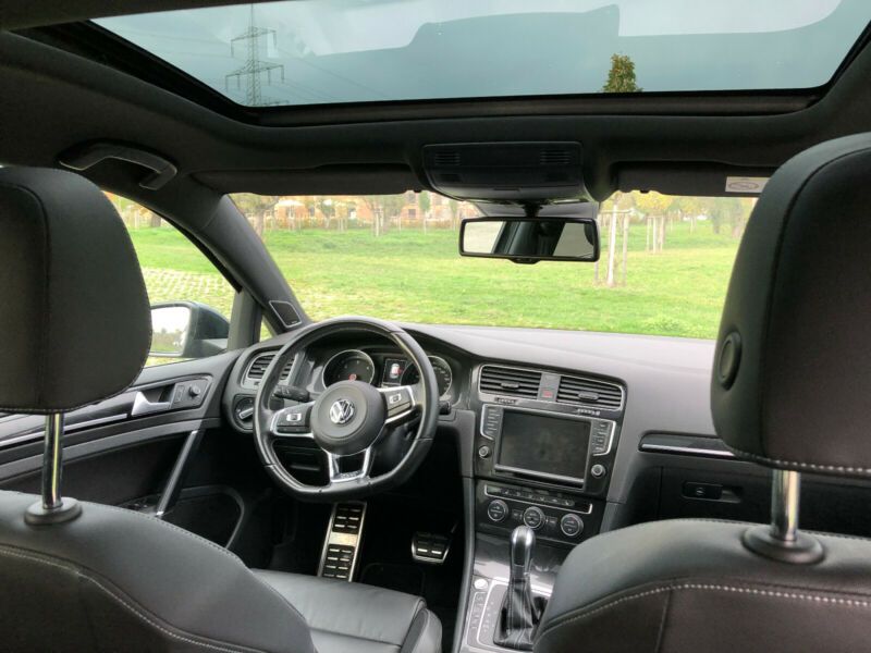 Volkswagen Golf • 2015 • 169,000 km 3