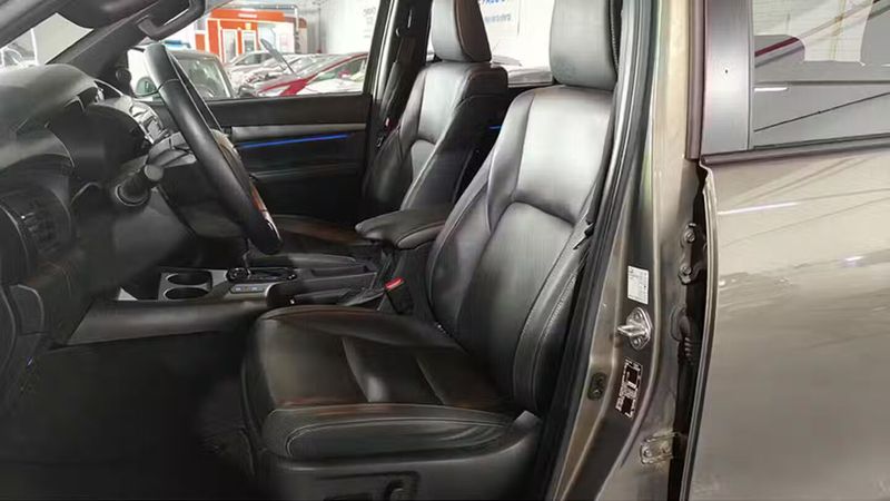 Toyota Hilux • 2021 • 31,389 km 9