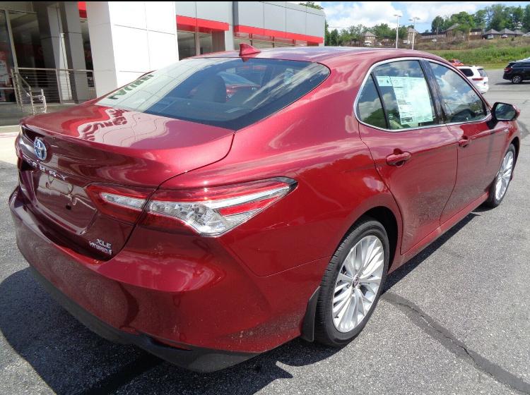 Toyota Camry • 2020 • 2,020 km 2