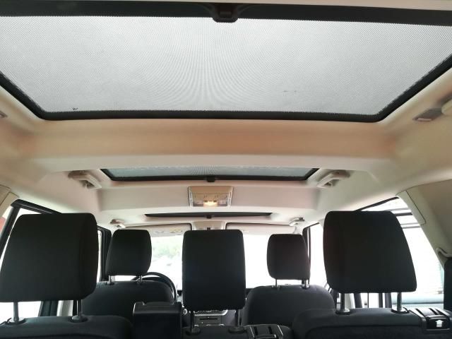 Land Rover Discovery • 2010 • 140,000 km 12