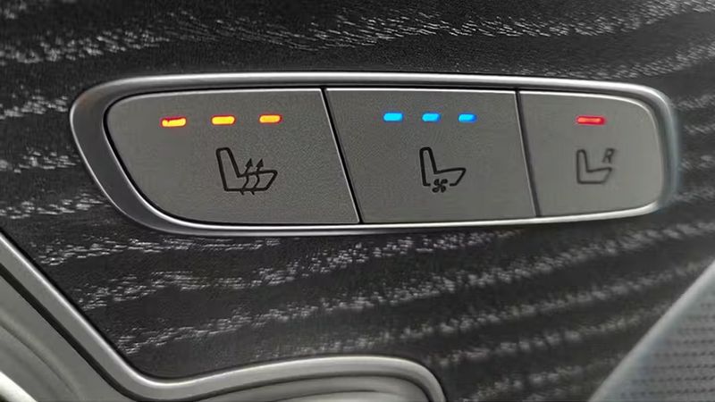 Mercedes-Benz CLS-Class • 2019 • 70,651 km 12