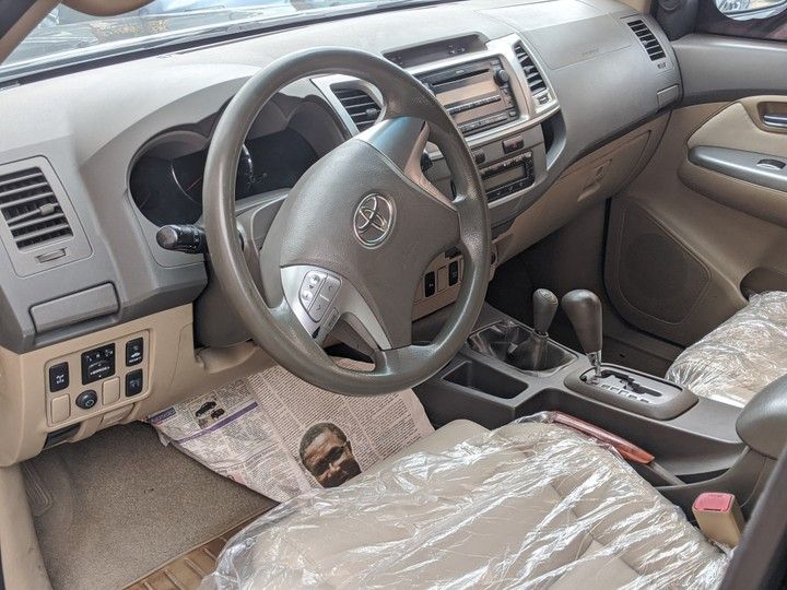 Toyota Land Cruiser • 2014 • 18 km 3