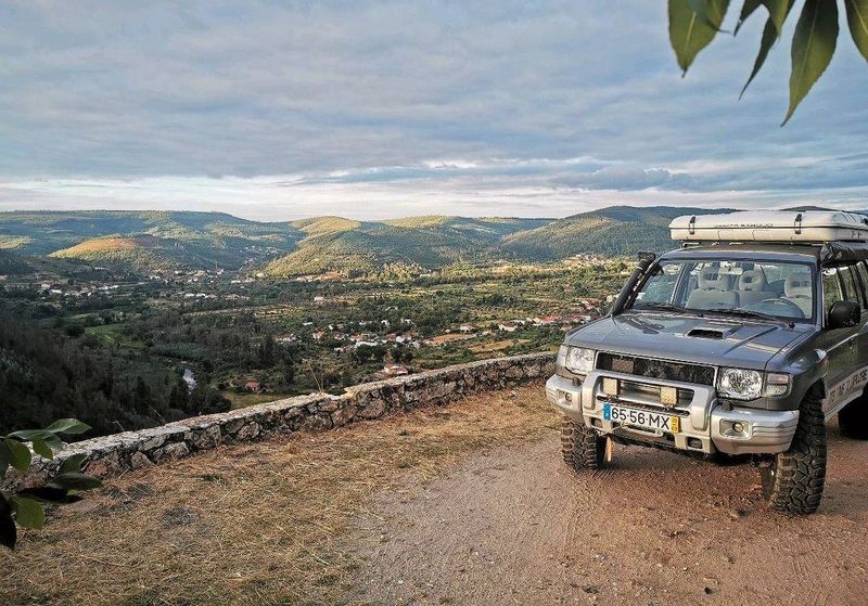 Mitsubishi Pajero • 1999 • 265,000 km 2