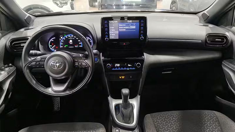 Toyota Yaris • 2022 • 32,203 km 5