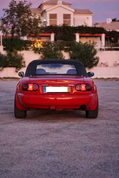 Mazda MX-5 Miata • 1990 • 200,000 km 5