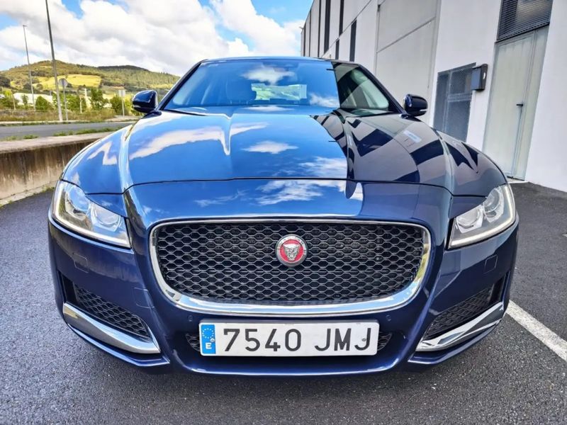 Jaguar XF • 2016 • 96,000 km 1