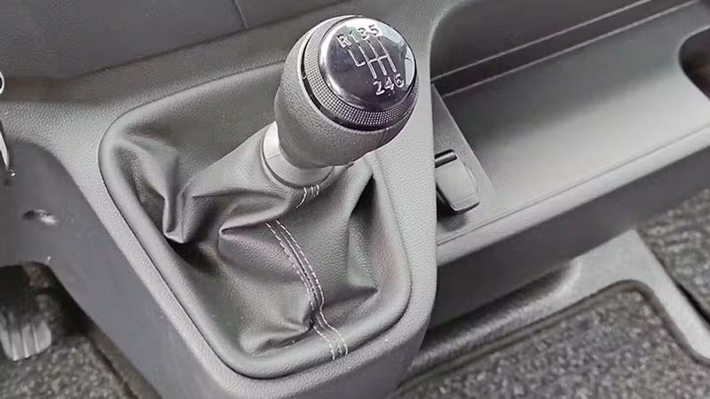 Renault Master • 2024 • 20,858 km 5