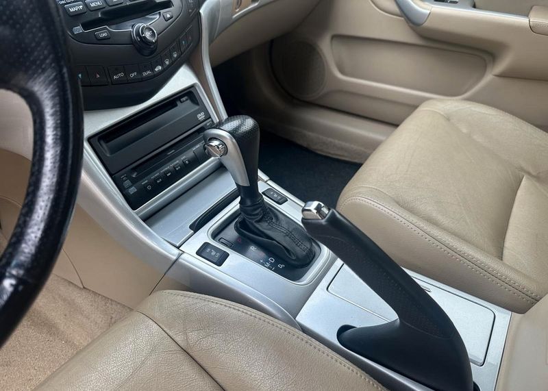 Honda Passport • 2004 • 190,000 km 2