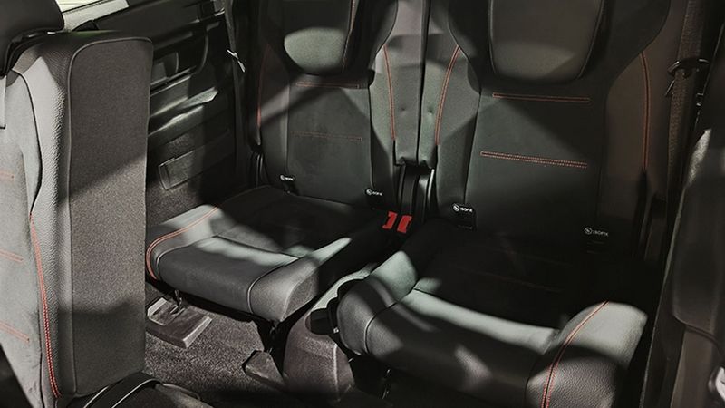 Mercedes-Benz GLB-Class • 2022 • 27,196 km 7