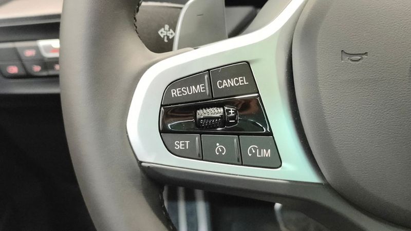 BMW 1 Series • 2024 • 3,264 km 39