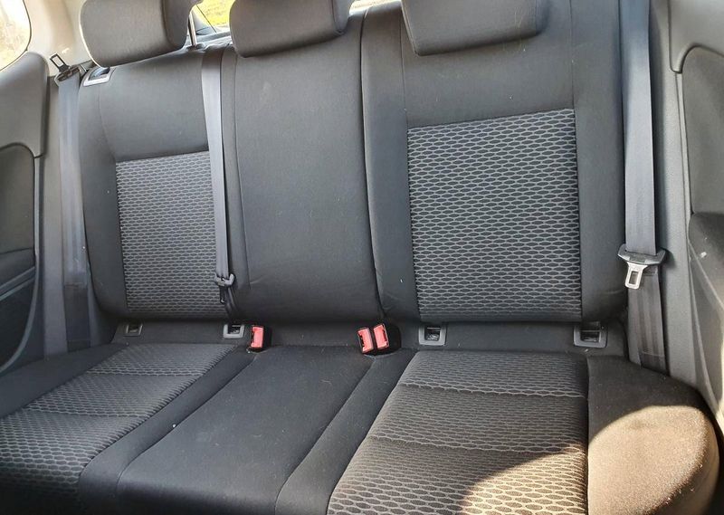 Volkswagen Golf • 2009 • 190,000 km 4
