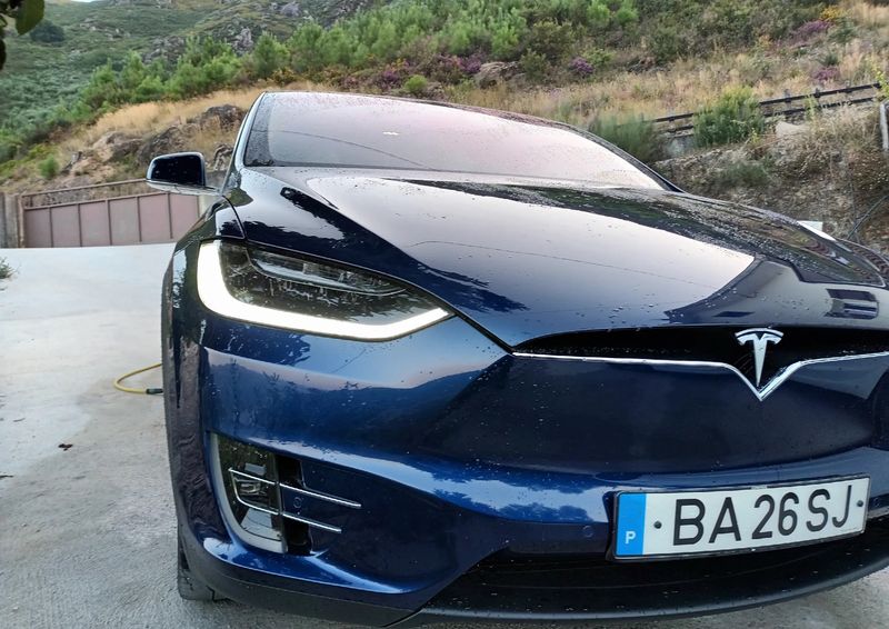 Tesla Model X • 2018 • 126,000 km 2