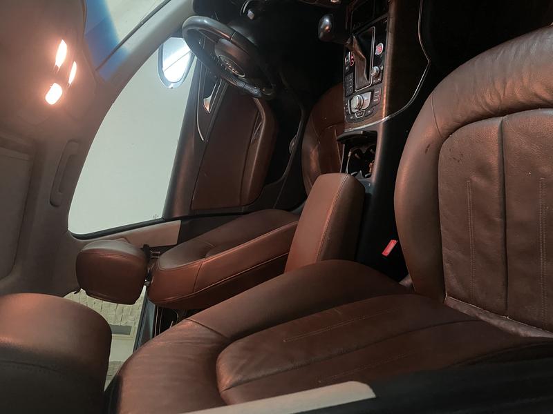 Audi A6 • 2015 • 160,000 km 2