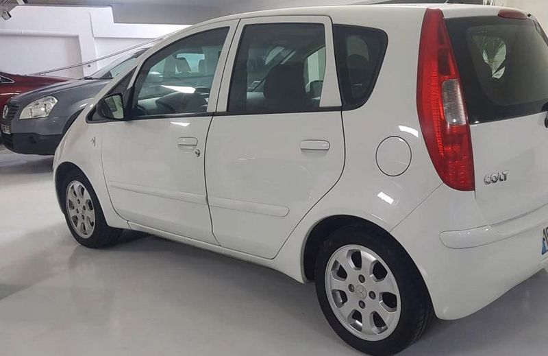 Mitsubishi Colt • 2006 • 200,000 km 4