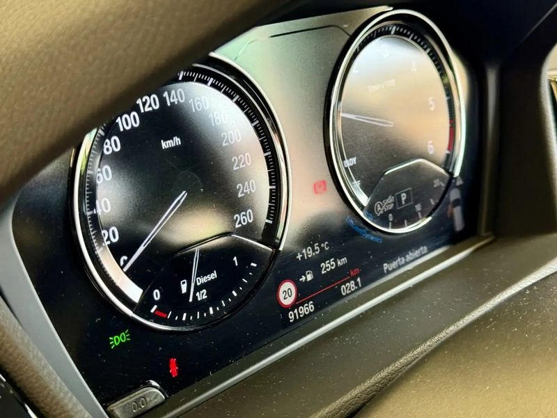 BMW X1 • 2019 • 92,000 km 10