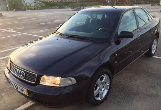 Audi A4 • 1996 • 184,580 km 1