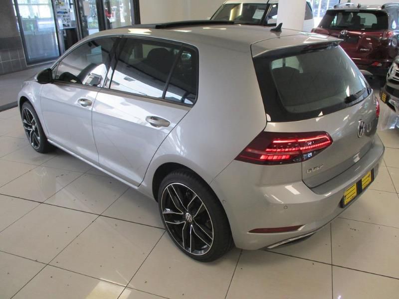 Volkswagen Golf • 2017 • 53,000 km 4