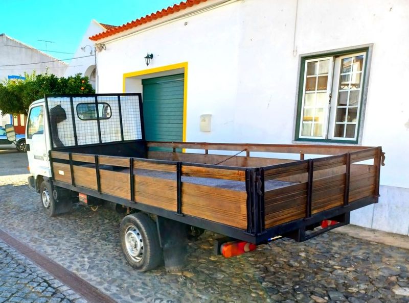 Nissan Cabstar E - T • 2000 • 250,000 km 4