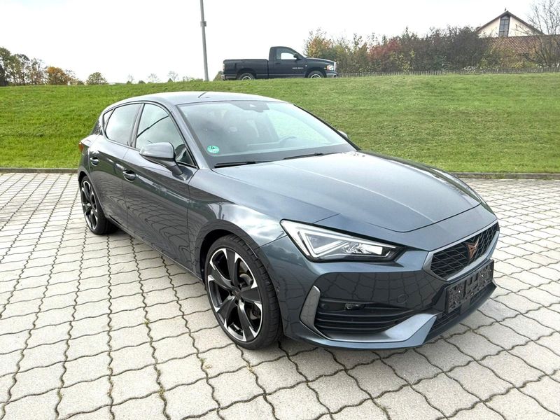 Seat Leon • 2022 • 29,845 km 1