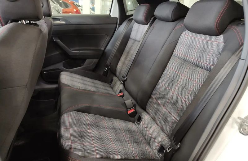 Volkswagen Polo • 2023 • 11,551 km 8