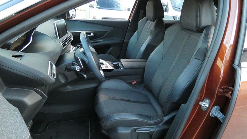 Peugeot 3008 • 2019 • 65,583 km 6