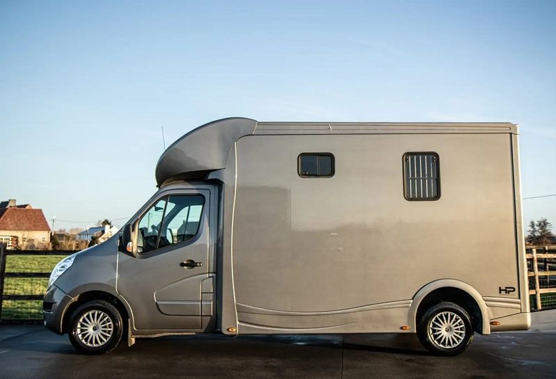 Renault Master • 2019 • 63,200 km 8