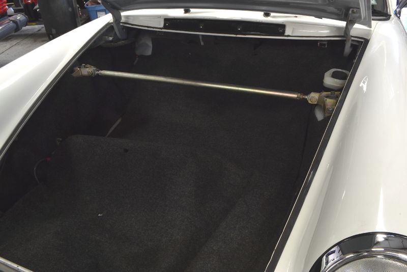 Porsche 911 • 1966 • 112,000 km 9