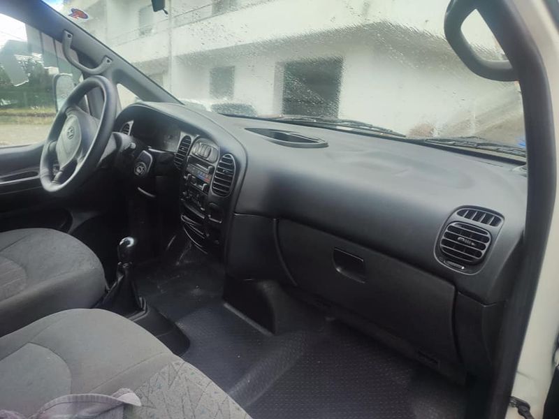 Hyundai H1 • 2002 • 206,000 km 2