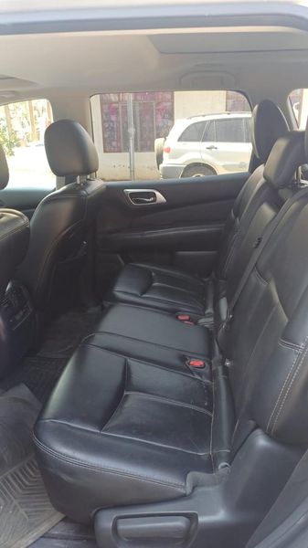 Nissan Pathfinder • 2015 • 79,900 km 4