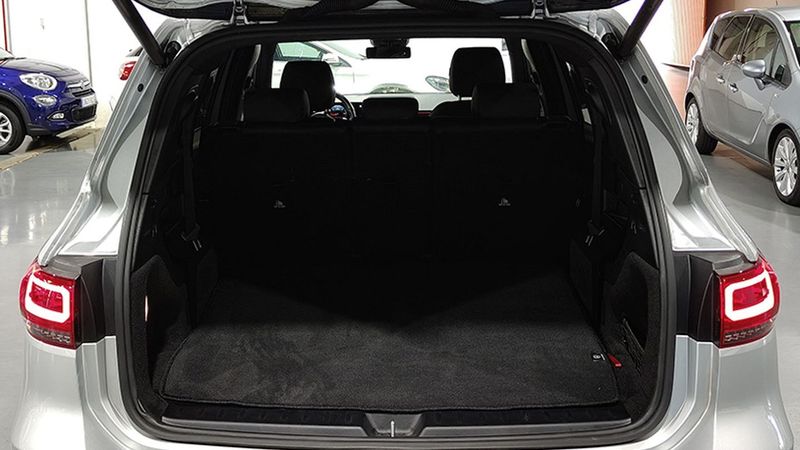 Mercedes-Benz GLB-Class • 2022 • 27,196 km 11