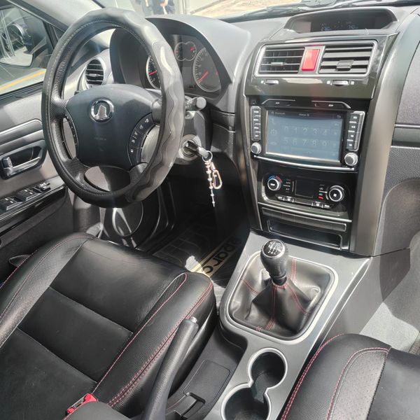 Great Wall Hover • 2018 • 74,000 km 4