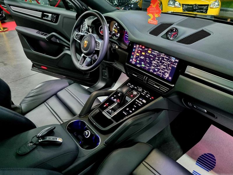 Porsche Cayenne • 2022 • 7,000 km 3